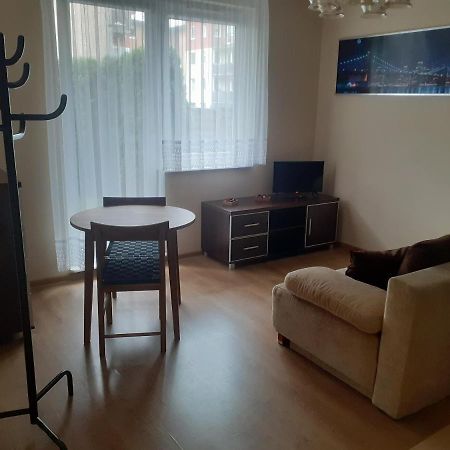 Sloneczny Apartament Z Malym Ogrodkiem Wejherowo Exterior foto