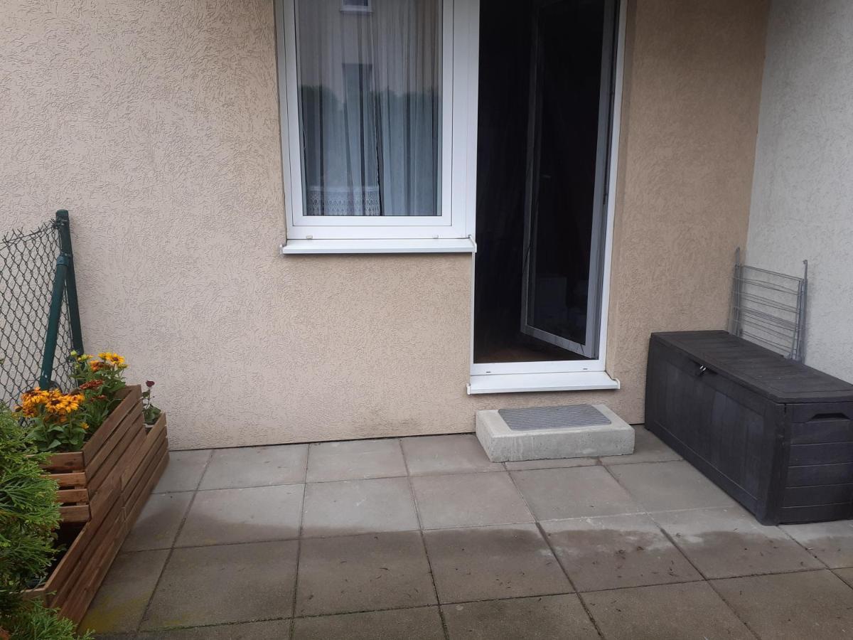 Sloneczny Apartament Z Malym Ogrodkiem Wejherowo Exterior foto